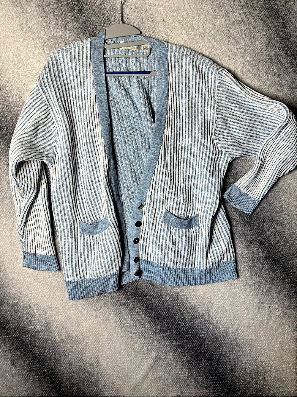 Vintage Liz Claiborne Striped Cardigan in Blue & White Size Large cotton